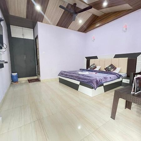 Oak Wood Homestay Banikhet Dalhousie Kültér fotó
