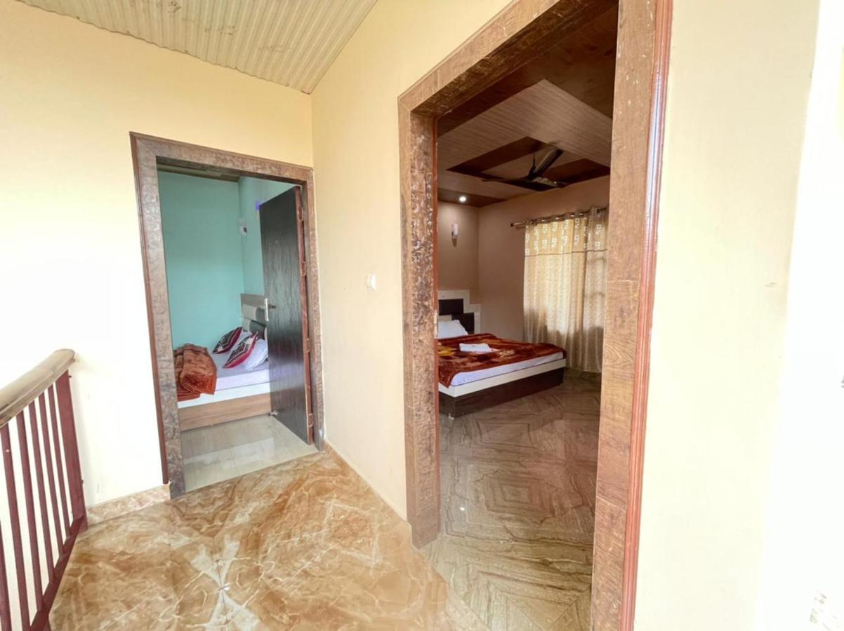 Oak Wood Homestay Banikhet Dalhousie Kültér fotó